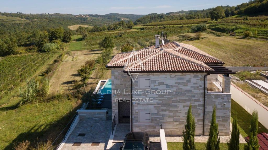 Istra, Momjan: Luksuzna vila s panoramskim razgledom