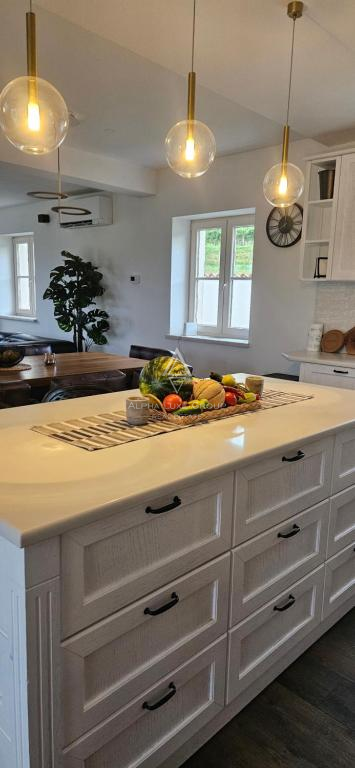 Istra, Momjan: Luksuzna vila s panoramskim razgledom