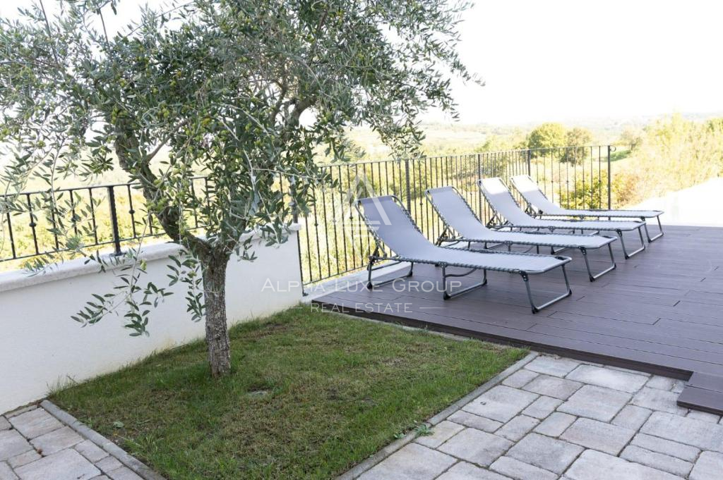 Istra, Momjan: Luksuzna vila s panoramskim razgledom