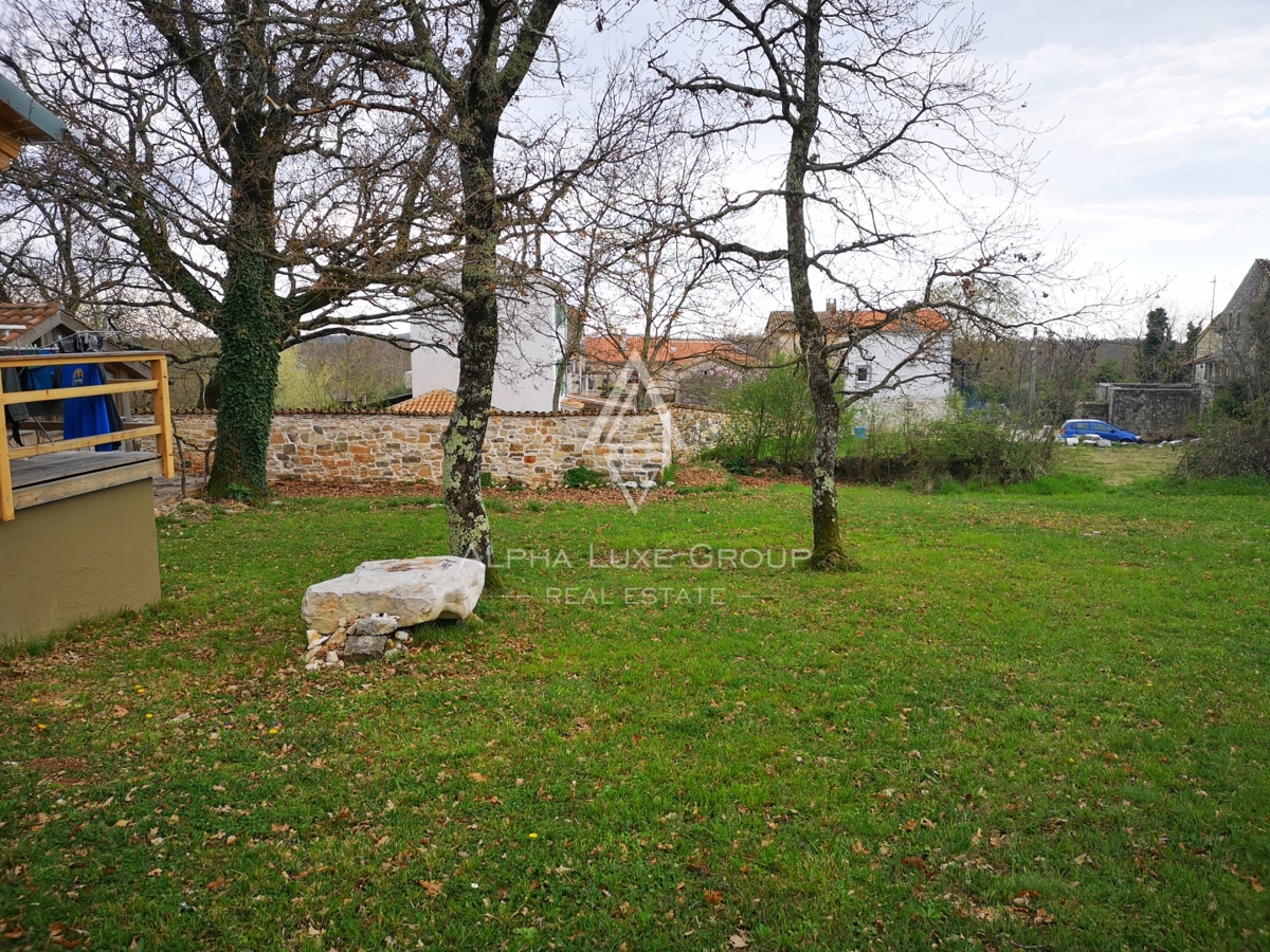 Istra, Višnjan: Skandinavska lesena hiša s teraso