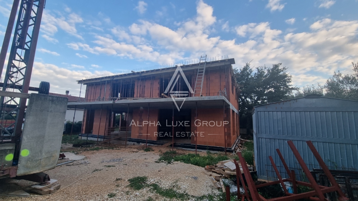 Istra, Poreč: Moderno stanovanje z balkonom