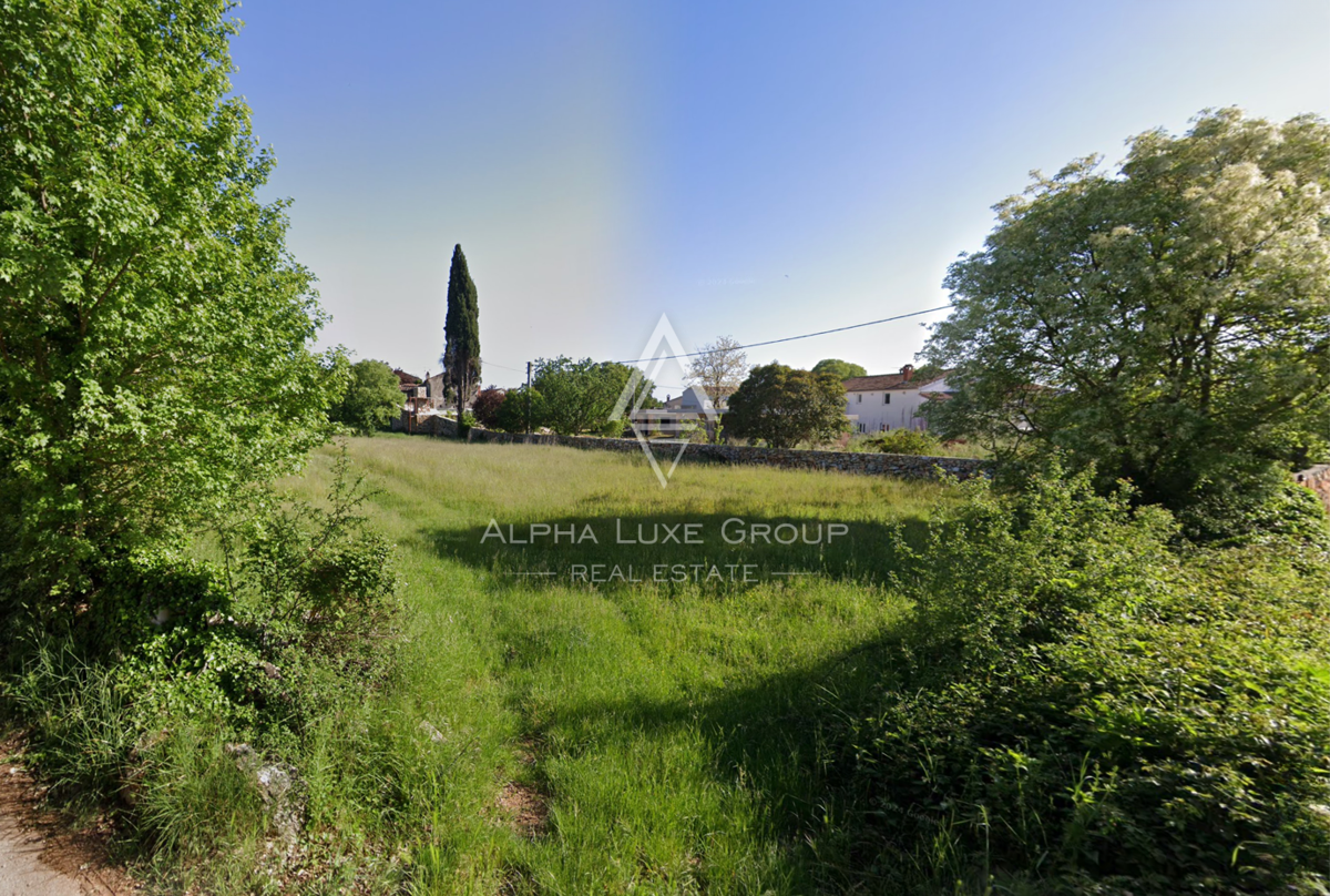 Istra, Baderna: Gradbeno zemljišče 808 m2 razvoj