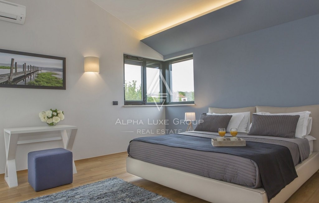 Istra, Sveti Lovreč- Moderna vila z bazenom in velikim vrtom