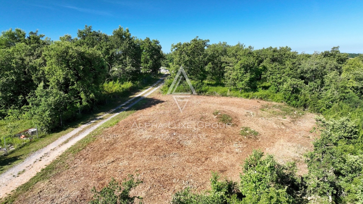 Istra, Vižinada - Gradbena parcela s čudovitim razgledom