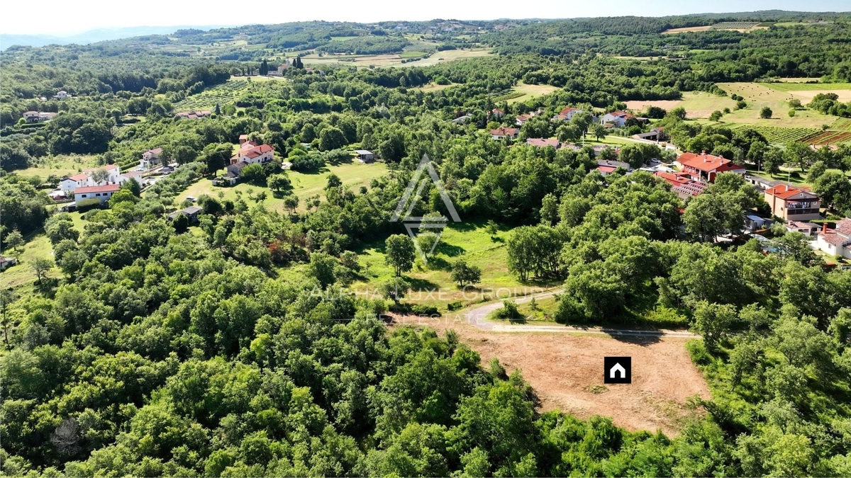 Istra, Vižinada - Gradbena parcela s čudovitim razgledom