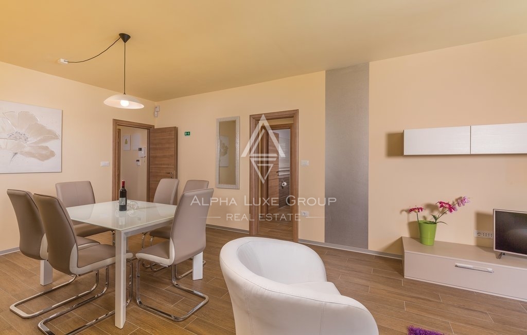 Istra, Medulin - Banjole: Prostoren in svetel apartma naprodaj