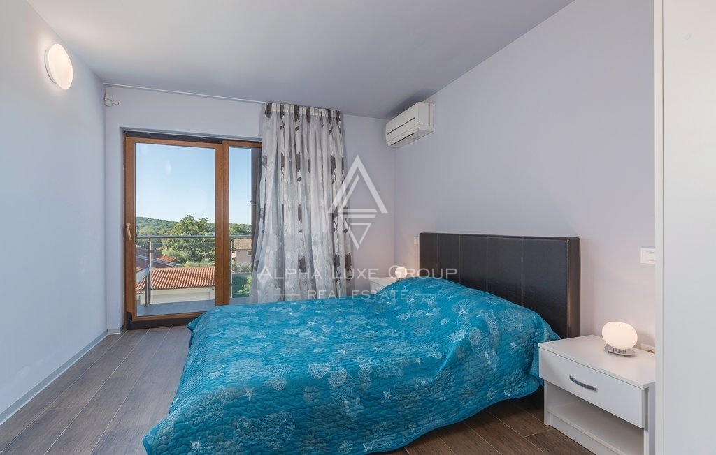 Istra, Medulin - Banjole: Prostoren in svetel apartma naprodaj