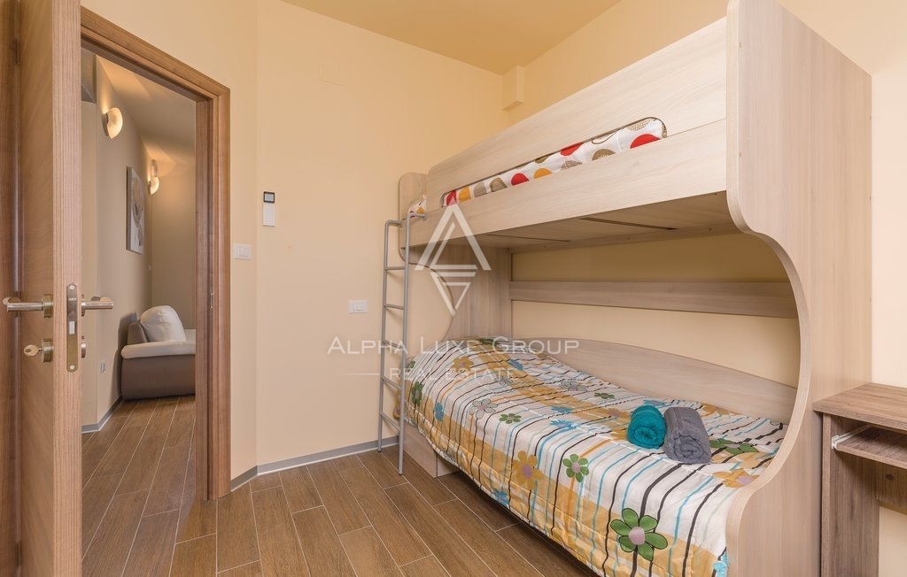 Istra, Medulin - Banjole: Prostoren in svetel apartma naprodaj