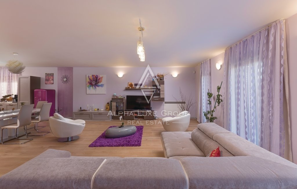 Istra, Medulin - Banjole: Prostoren in svetel apartma naprodaj