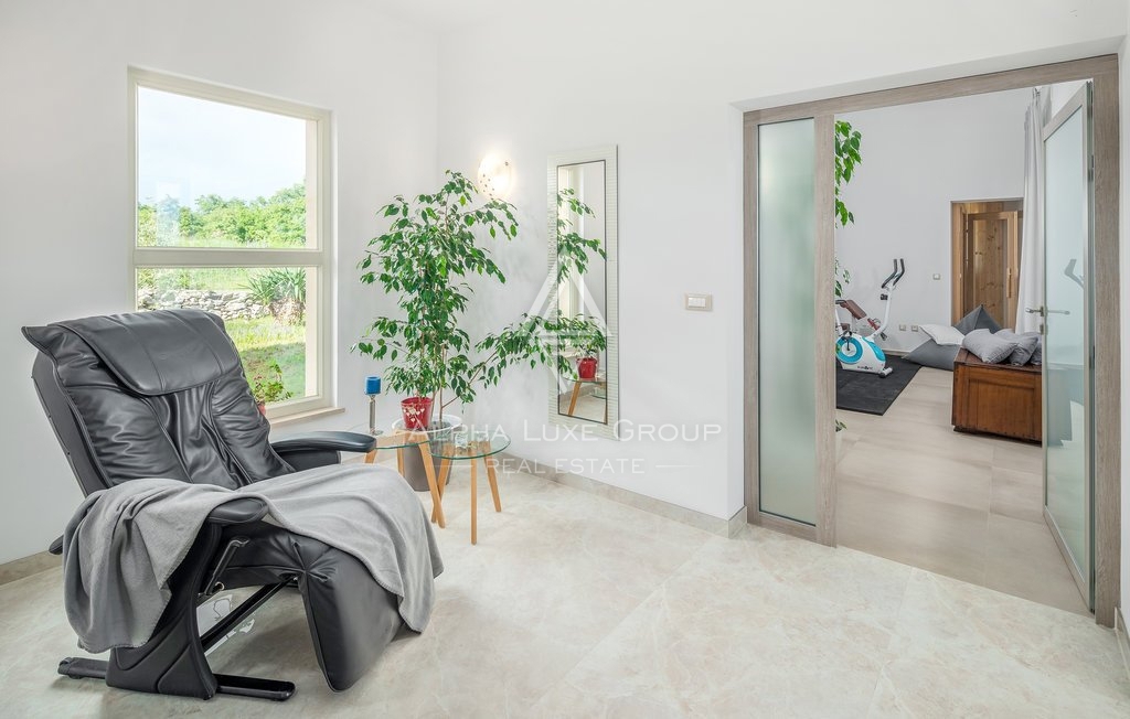 Razkošna Vila z Oljčnim Nasadom v Vodnjanu, Istri: Sinteza Elegance in Narave