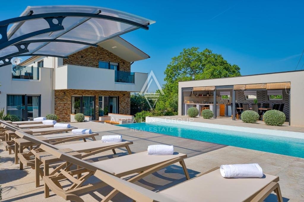 Očarljiva moderna vila z bazenom v Marčani, Istra - Mirno zatočišče