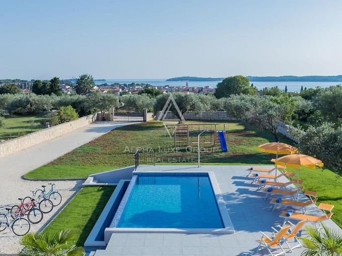 Fažana, Istra: Ekskluzivna vila s čudovitim pogledom na morje in bazenom