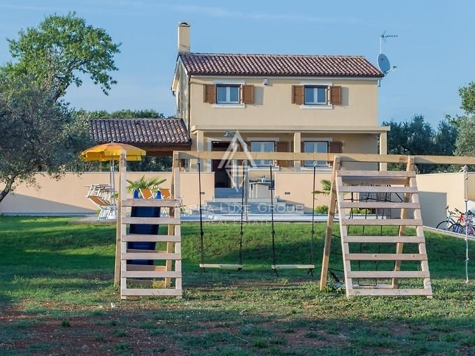 Fažana, Istra: Ekskluzivna vila s čudovitim pogledom na morje in bazenom