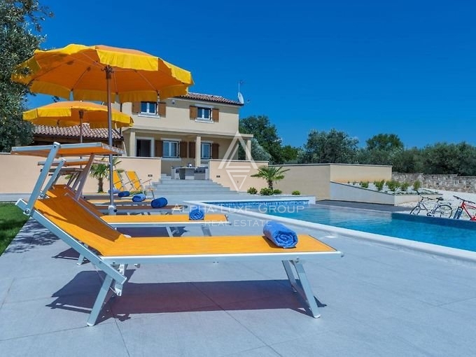 Fažana, Istra: Ekskluzivna vila s čudovitim pogledom na morje in bazenom