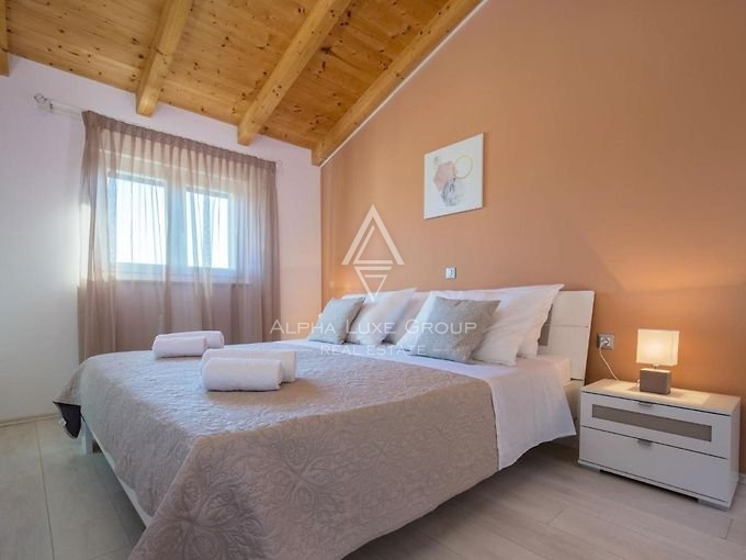 Fažana, Istra: Ekskluzivna vila s čudovitim pogledom na morje in bazenom