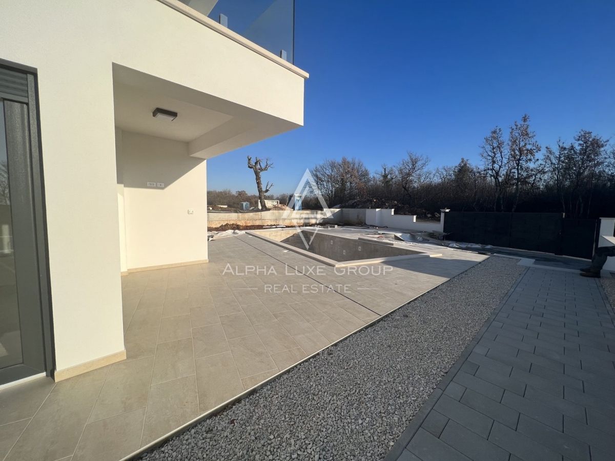 ALPHA LUXE GROUP proda hišo, novogradnja, Poreč