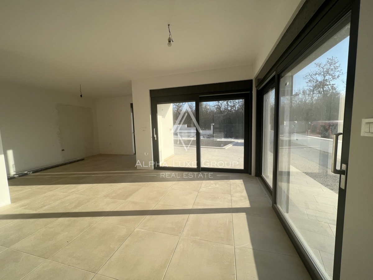 ALPHA LUXE GROUP proda hišo, novogradnja, Poreč