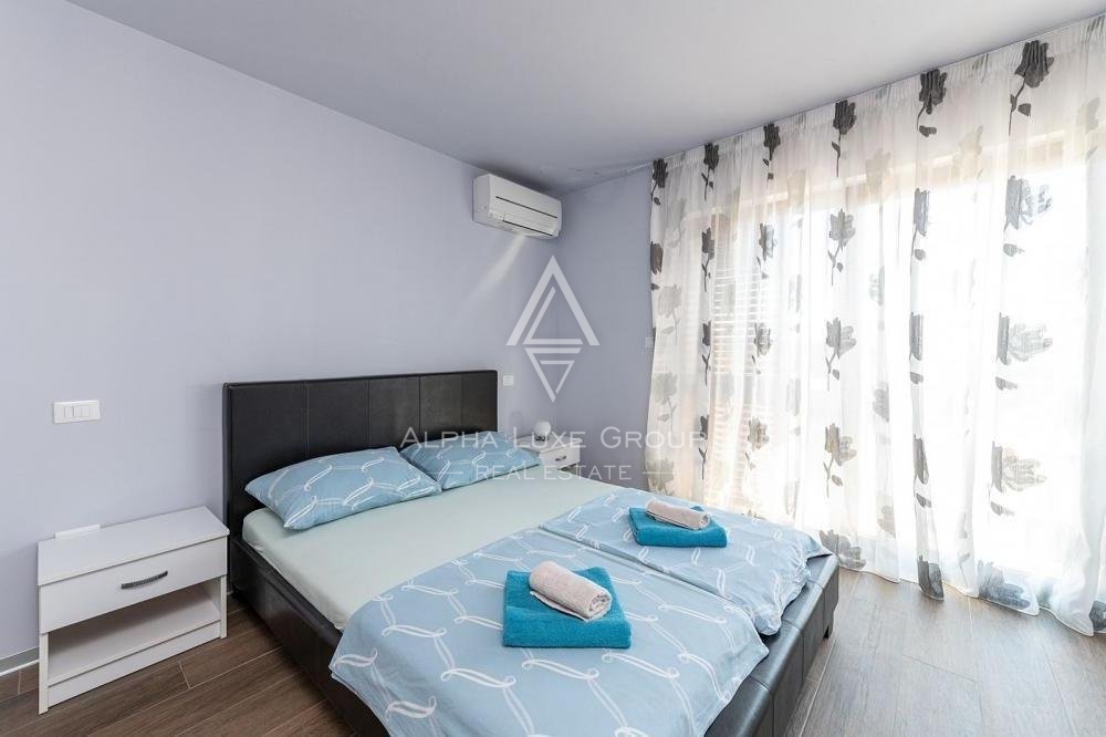 Lepa apartmajska hiša z bazenom blizu morja, Istra, Medulin