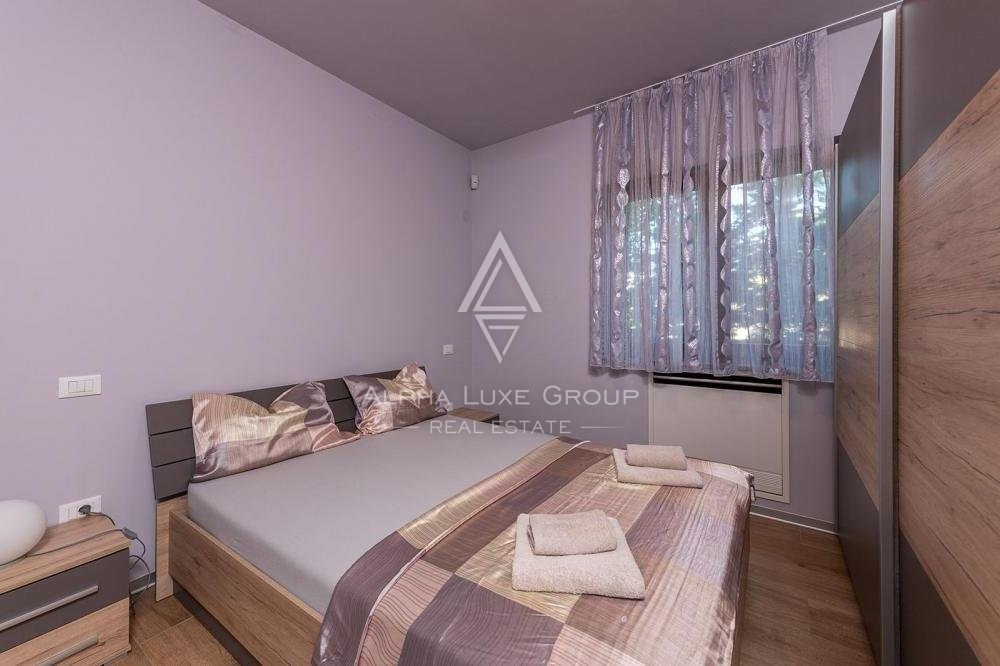 Lepa apartmajska hiša z bazenom blizu morja, Istra, Medulin
