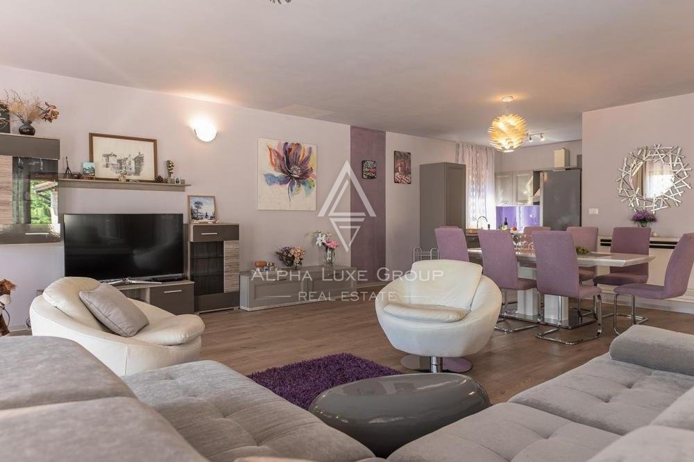 Lepa apartmajska hiša z bazenom blizu morja, Istra, Medulin