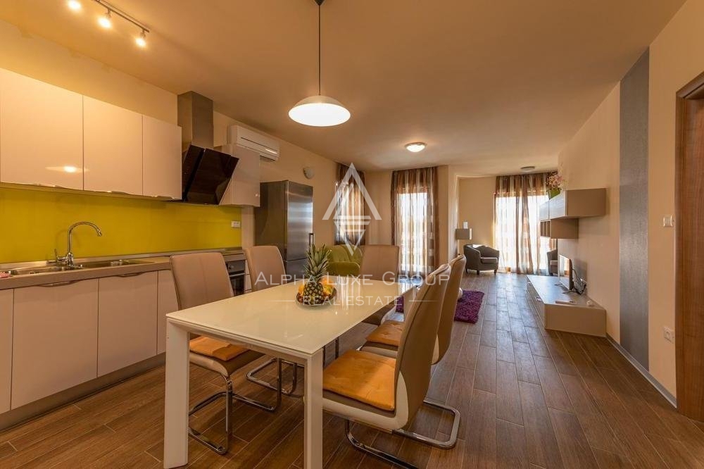 Lepa apartmajska hiša z bazenom blizu morja, Istra, Medulin