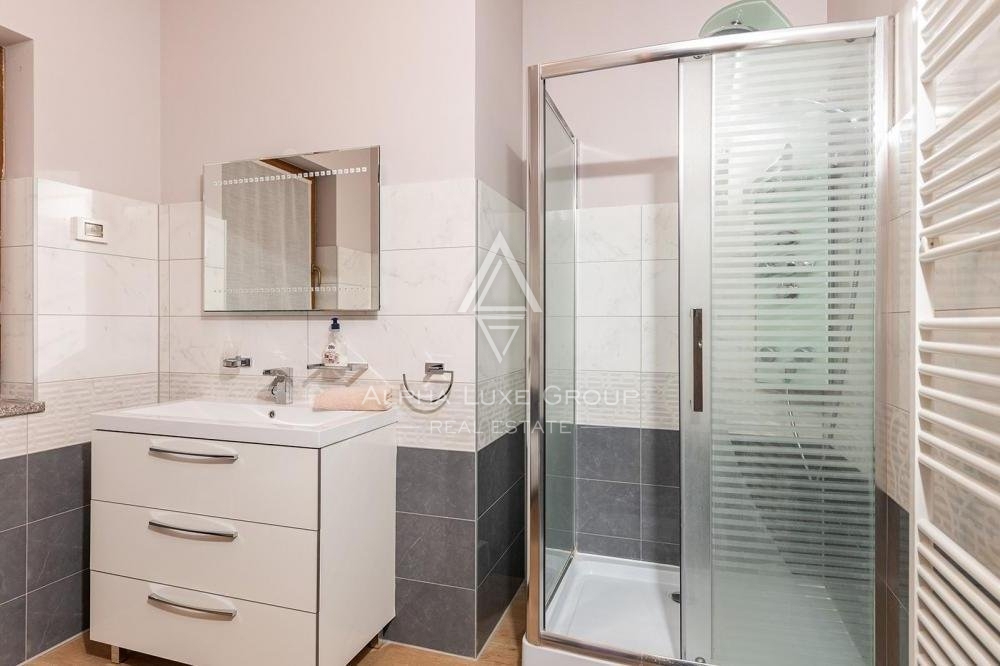 Lepa apartmajska hiša z bazenom blizu morja, Istra, Medulin
