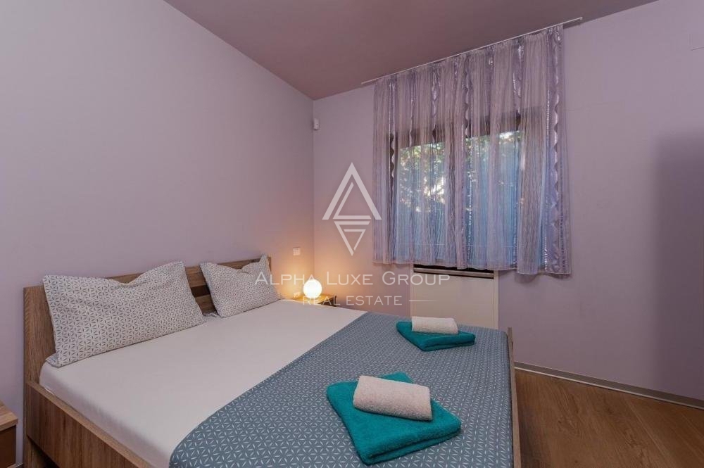 Lepa apartmajska hiša z bazenom blizu morja, Istra, Medulin