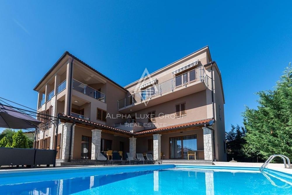 Lepa apartmajska hiša z bazenom blizu morja, Istra, Medulin