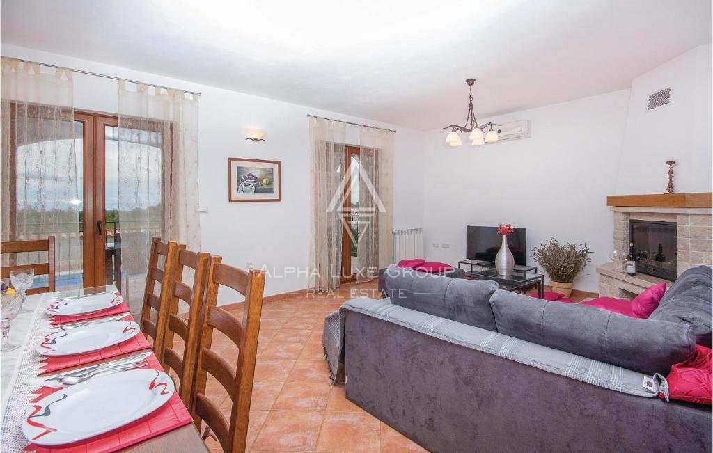 Vila z bazenom in urejenim pogledom, Istra, Marčana