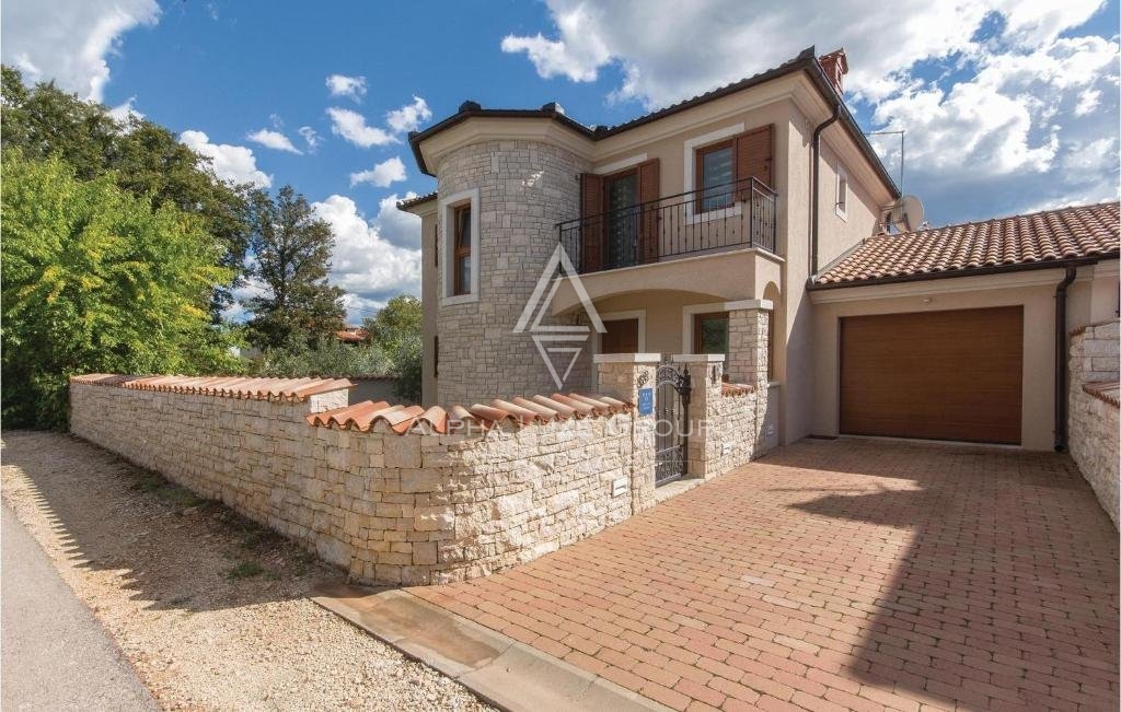 Vila z bazenom in urejenim pogledom, Istra, Marčana