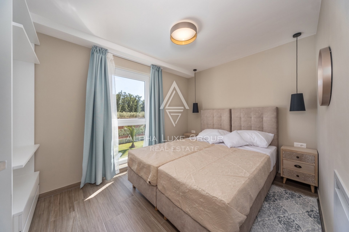 PRODAJEM SKUPINO ALPHA LUXE, MODERNA VILA, Blizu POREČA, MIRNA LOKACIJA