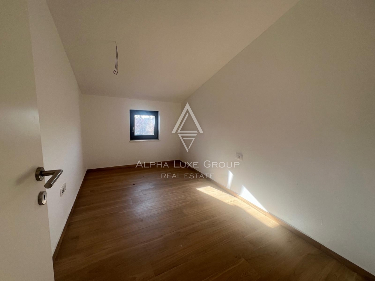 Poreč, Istra: Prostoren penthouse z dvema stanovanjema