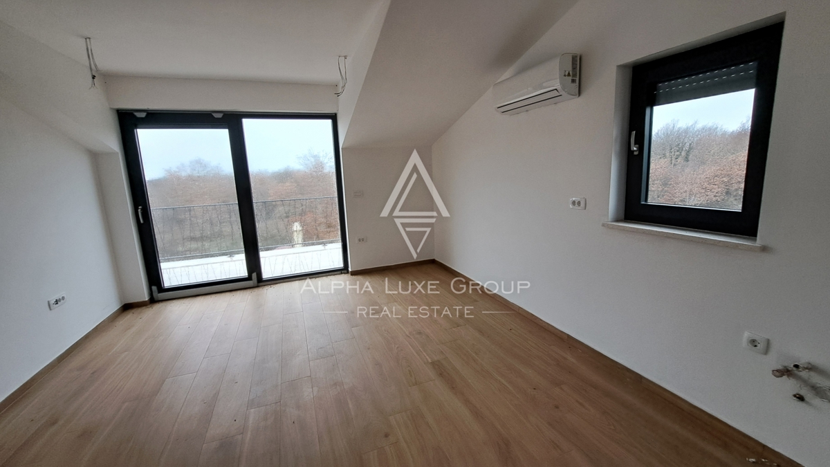 Poreč, Istra: Prostoren penthouse z dvema stanovanjema