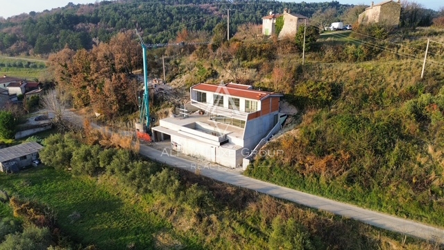 Istra, Krasica – Ekskluzivna vila z bazenom in čudovitim razgledom na prodaj