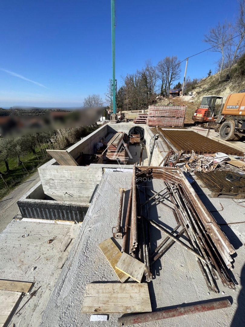Istra, Krasica – Ekskluzivna vila z bazenom in čudovitim razgledom na prodaj