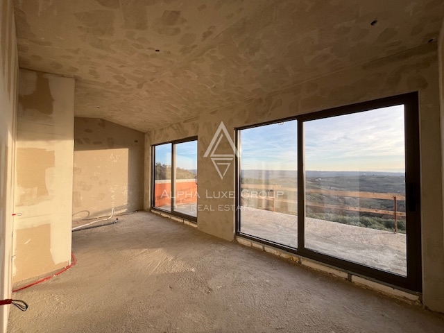 Istra, Krasica – Ekskluzivna vila z bazenom in čudovitim razgledom na prodaj