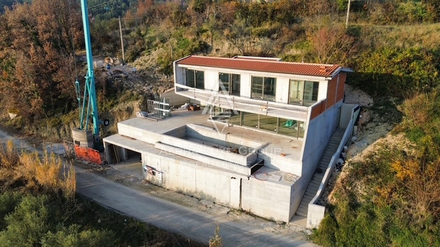 Istra, Krasica – Ekskluzivna vila z bazenom in čudovitim razgledom na prodaj