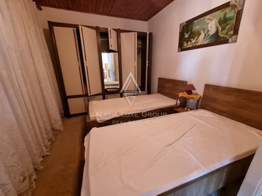 Istra, Poreč: Kamnita Hiša s Tremi Stanovanji