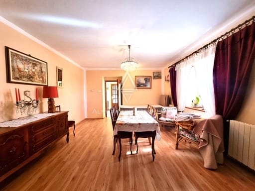 Istra, Poreč: Kamnita Hiša s Tremi Stanovanji