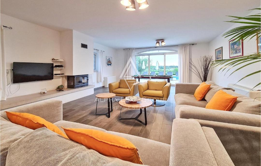 Istra, Višnjan: Vila obdana z naravo