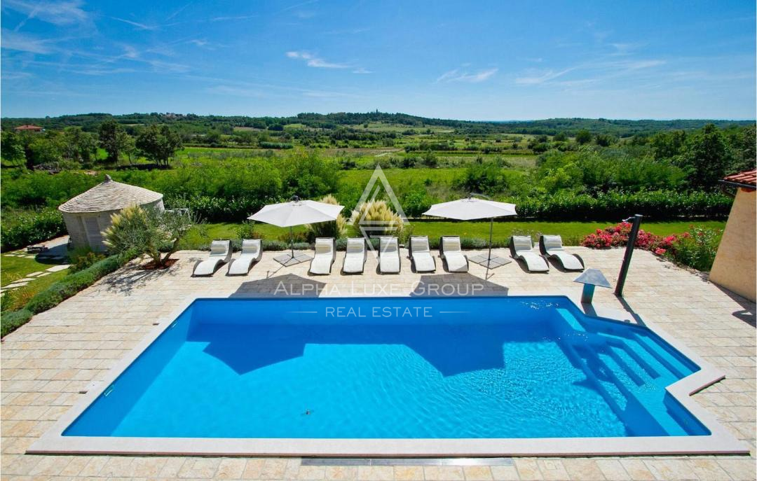 Istra, Višnjan: Vila obdana z naravo