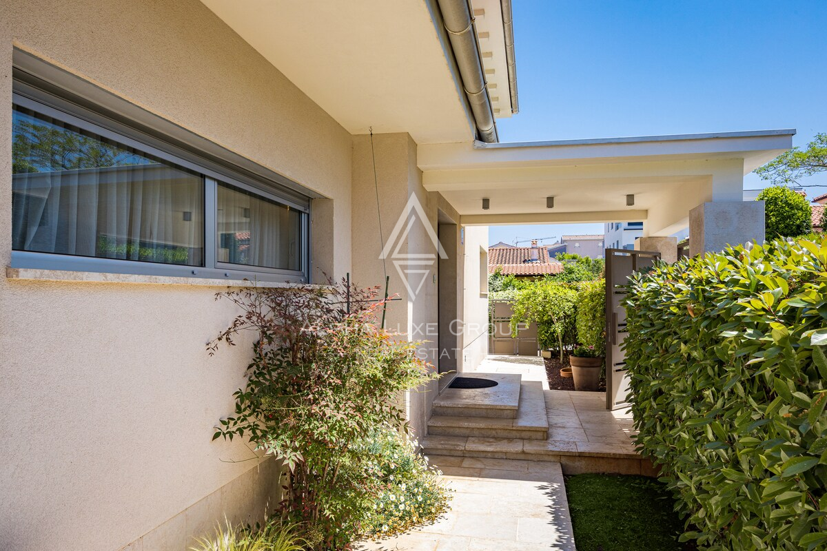 Istra, Banjole: Luksuzna vila blizu marine