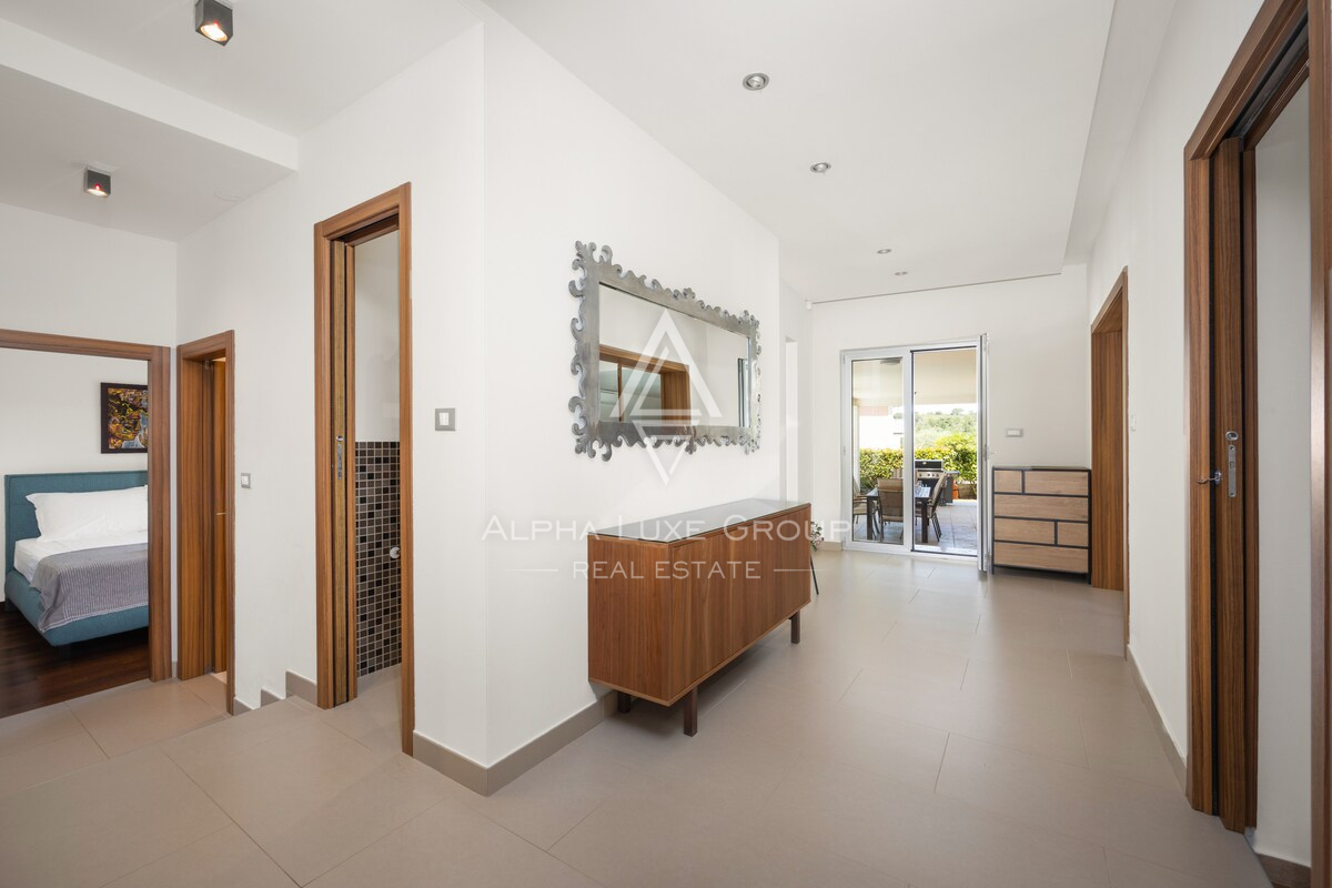 Istra, Banjole: Luksuzna vila blizu marine