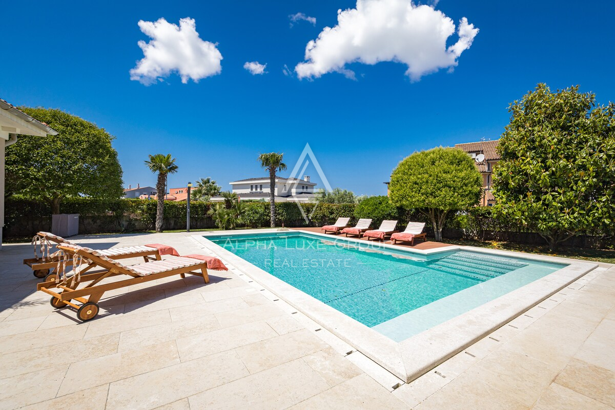 Istra, Banjole: Luksuzna vila blizu marine