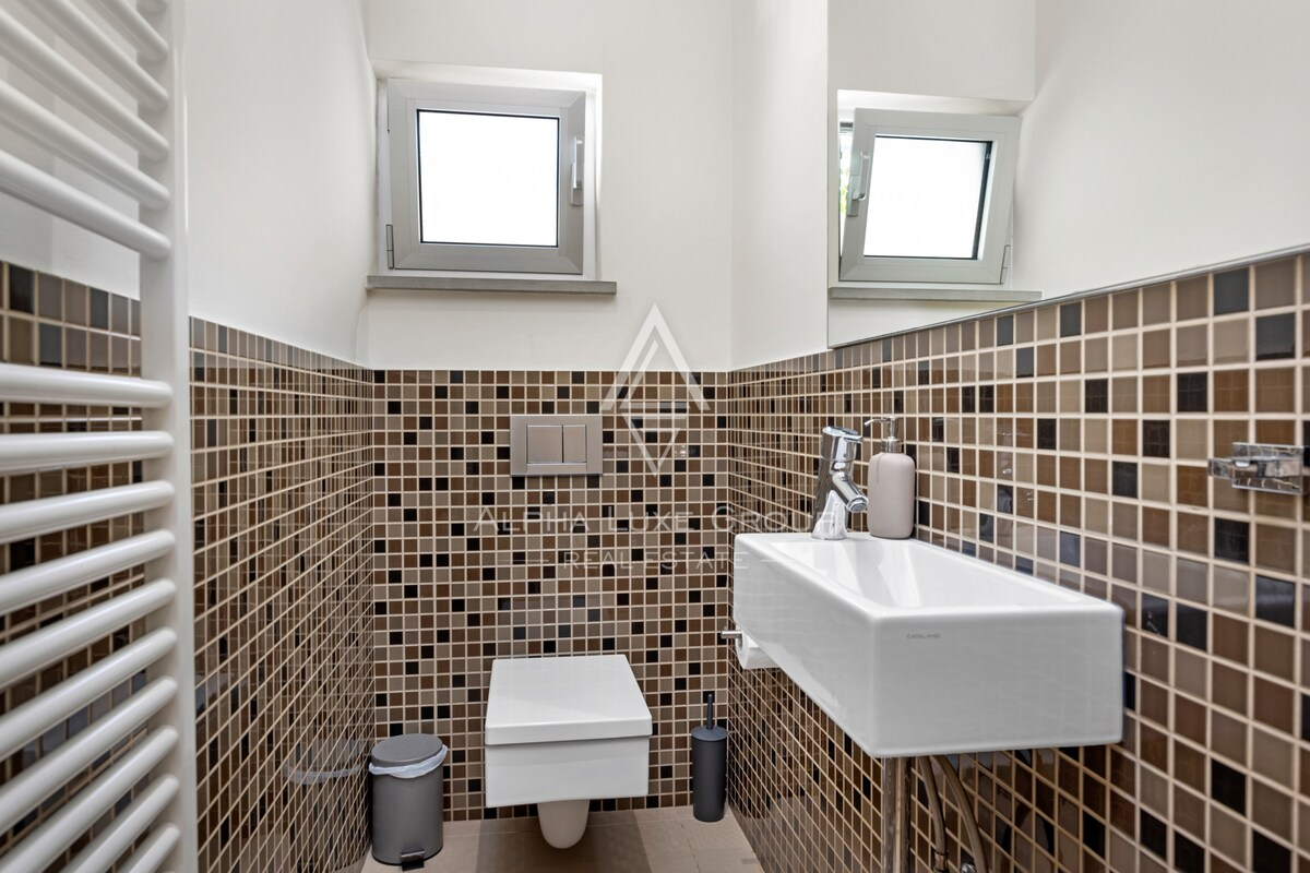 Istra, Banjole: Luksuzna vila blizu marine