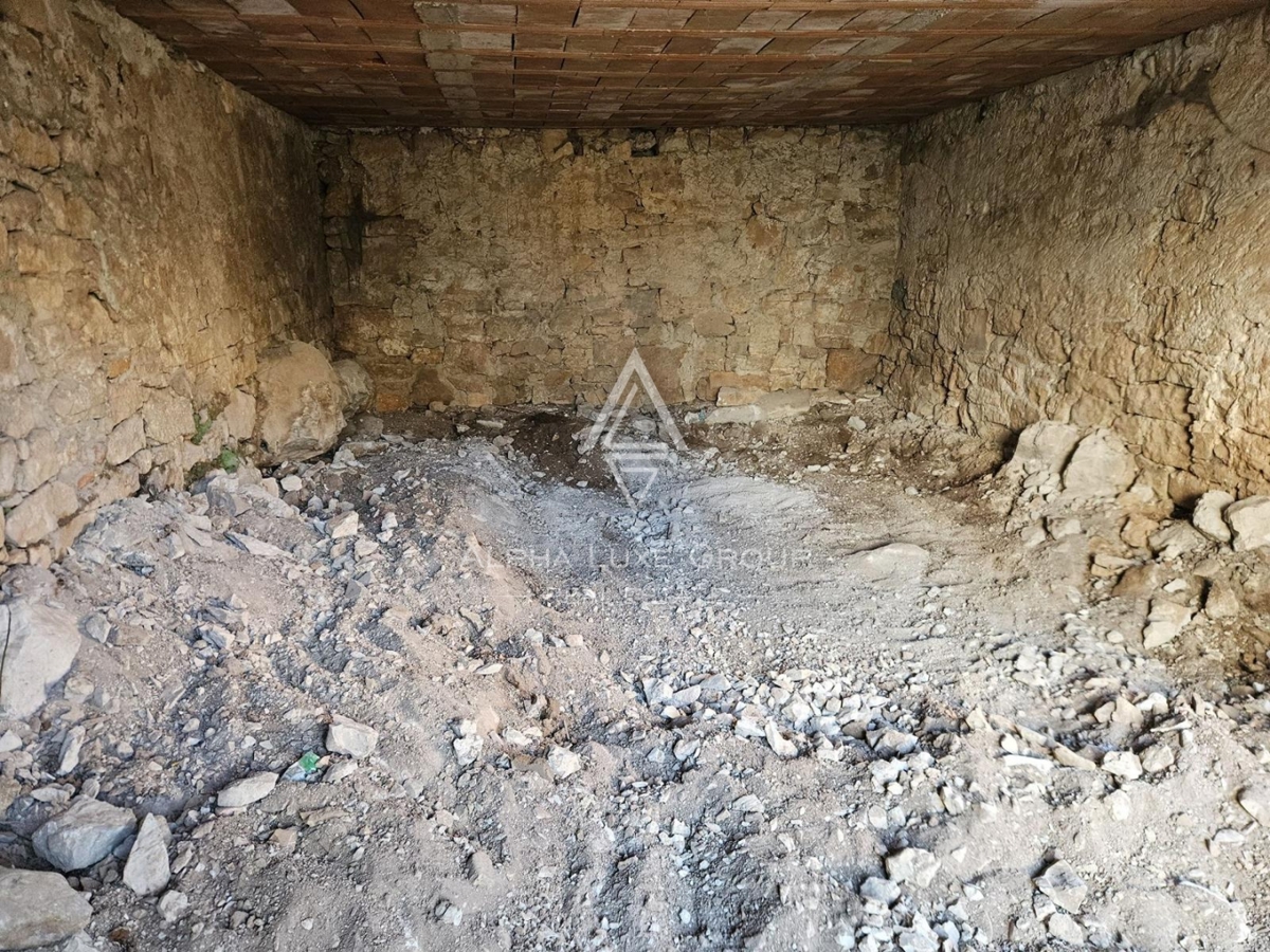 Istra, Poreč – Obnovljena kamnita hiša z vrtom