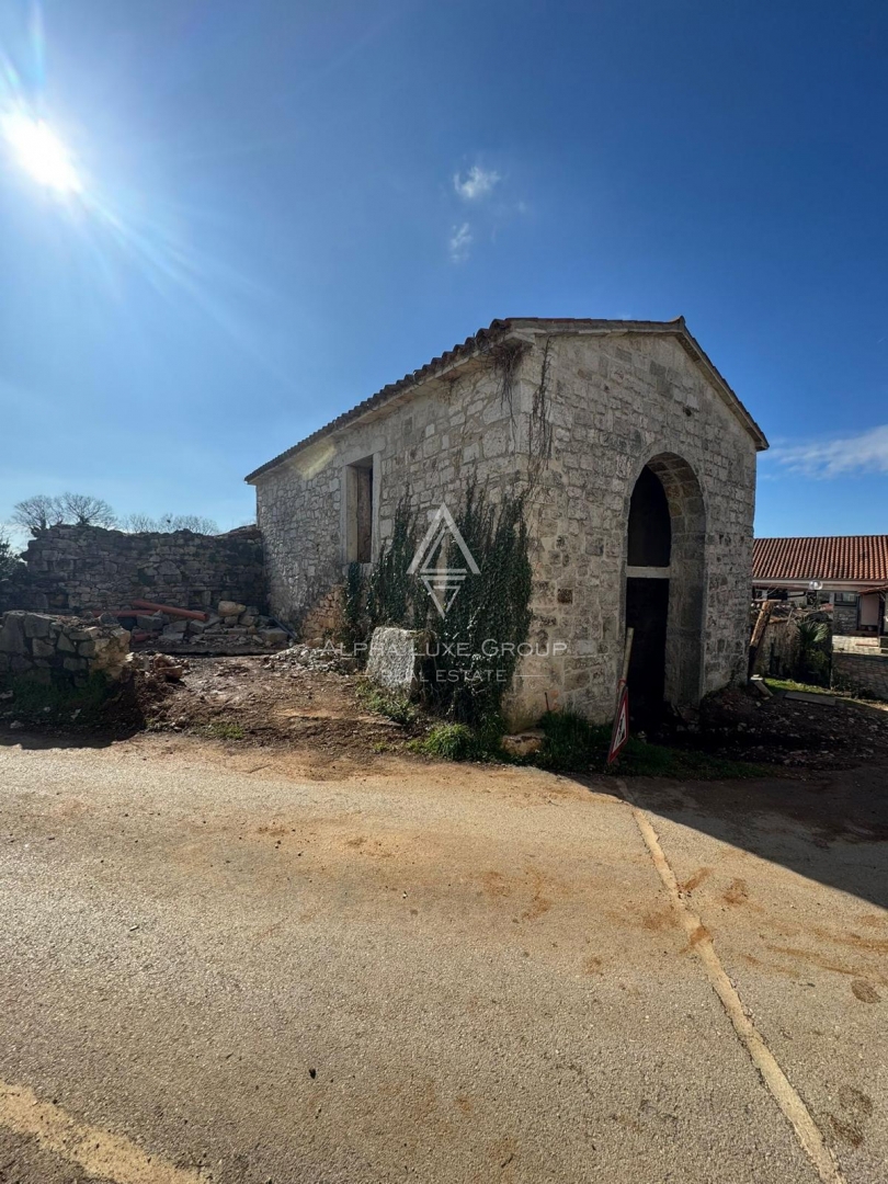 Istra, Poreč – Obnovljena kamnita hiša z vrtom