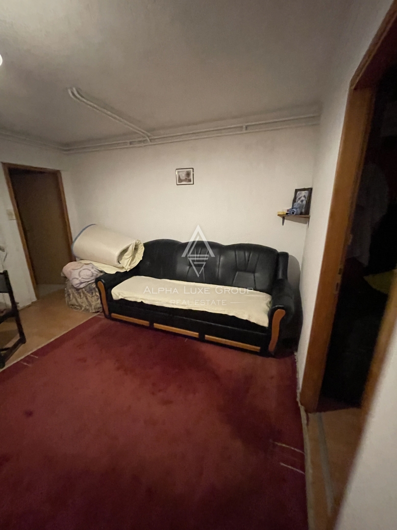 Istra, Buzet – Prostorna družinska hiša z garažo