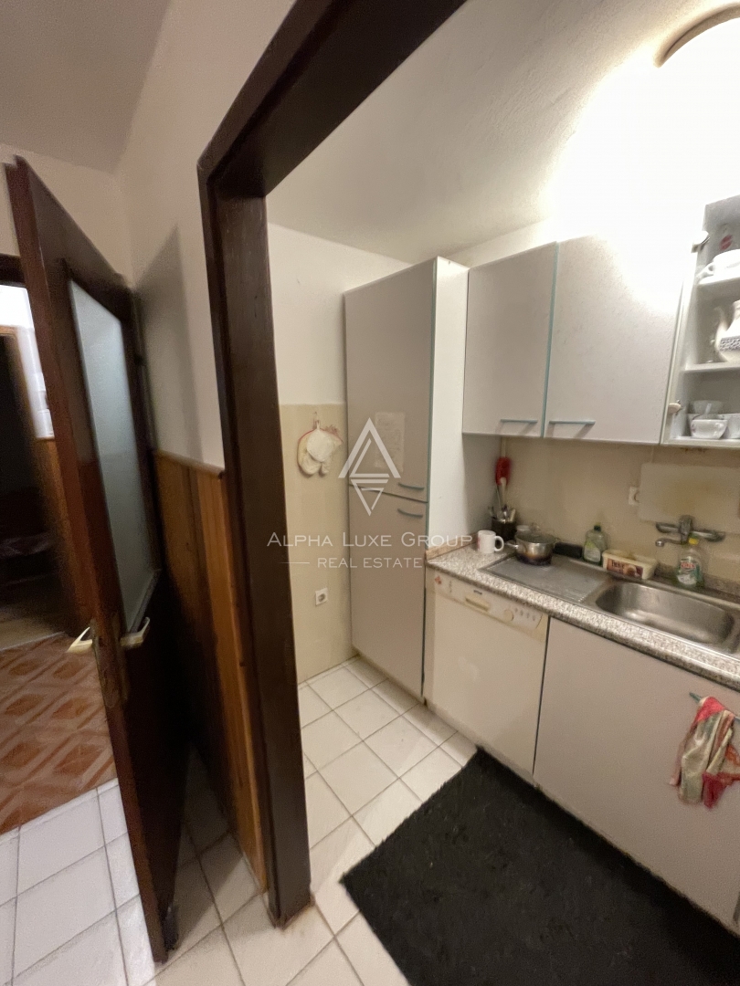 Istra, Buzet – Prostorna družinska hiša z garažo