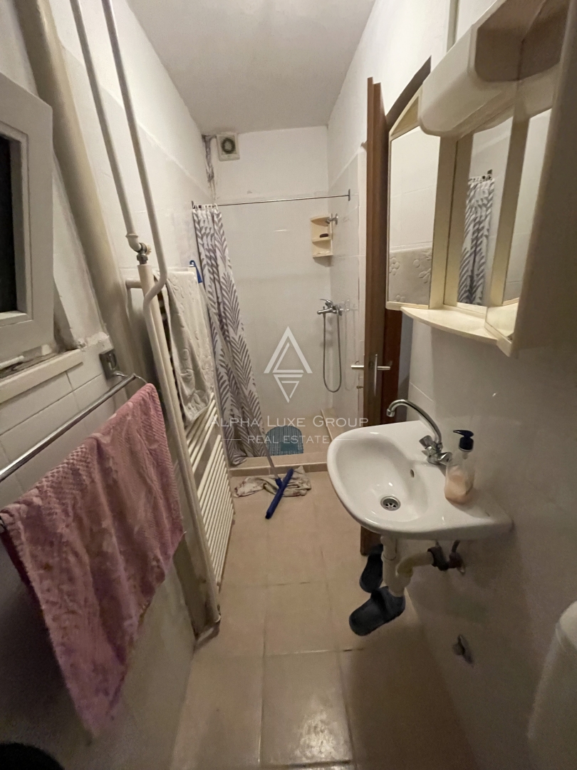 Istra, Buzet – Prostorna družinska hiša z garažo